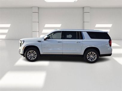 New 2026 GMC Yukon XL Denali w/ Sun & Power Step Package