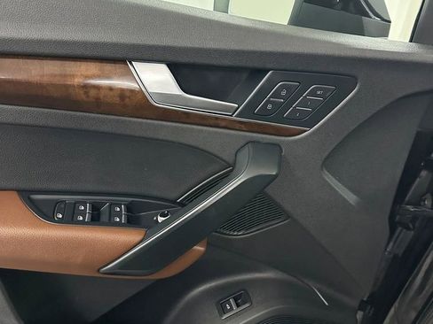 Used 2018 Audi Q5 2.0T Premium Plus w/ Premium Plus Package image 9