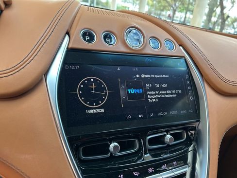 Used 2023 Aston Martin DBX AWD/4WD image 10