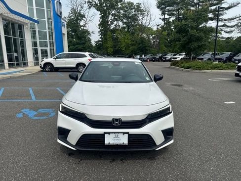 Used 2023 Honda Civic Sport image 3
