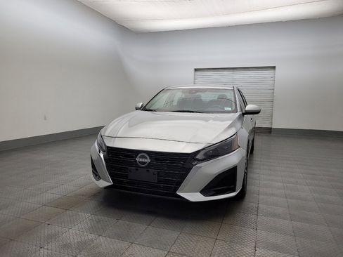 Used 2023 Nissan Altima 2.5 SV image 15