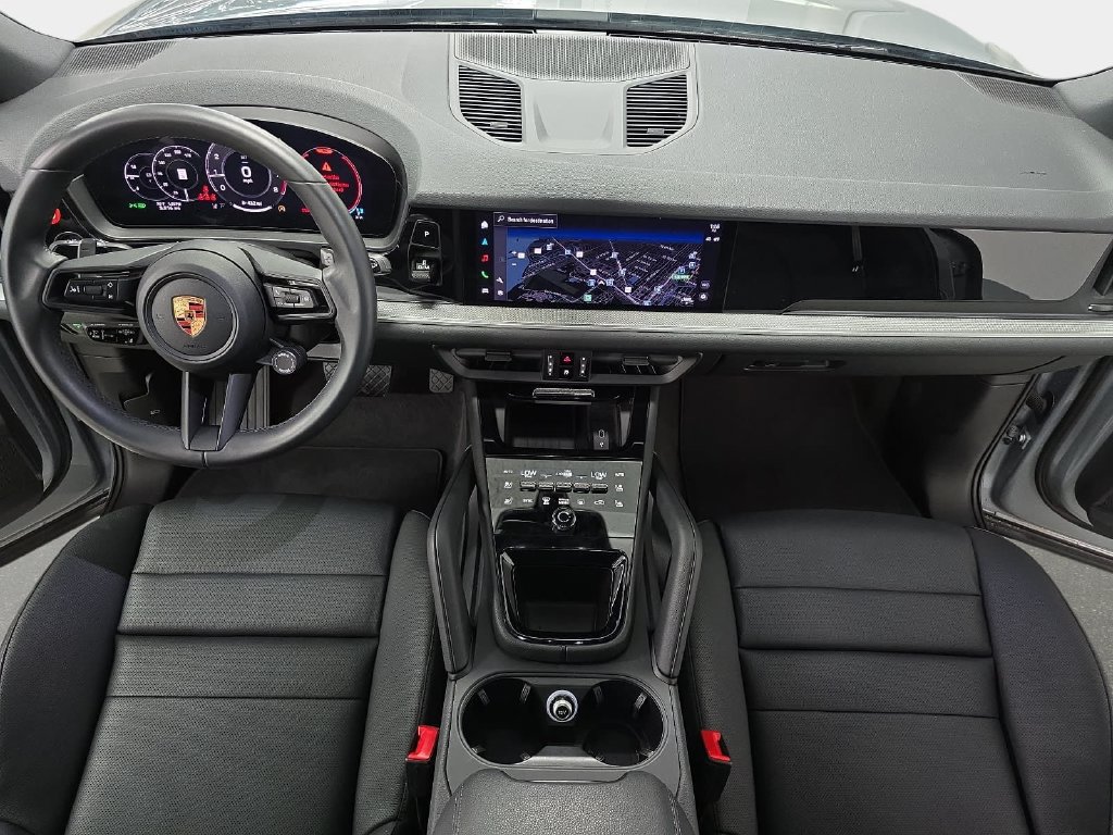 Certified 2026 Porsche Cayenne AWD/4WD image 12