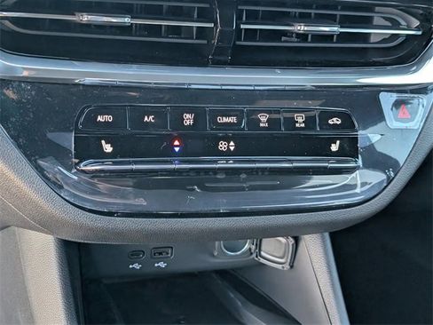 New 2026 Buick Envista Avenir image 13