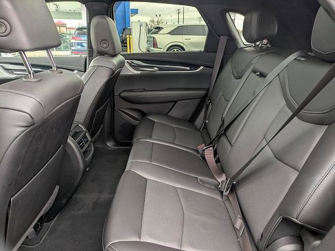 Used 2025 Cadillac XT5 Premium Luxury image 23