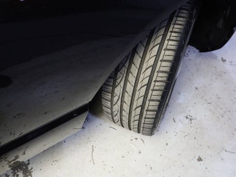 Used 2002 Ford Thunderbird Deluxe image 43