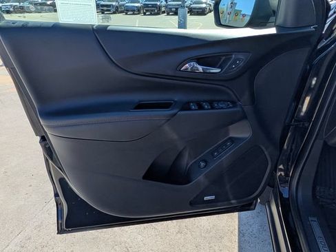 Used 2023 Chevrolet Equinox Premier AWD/4WD image 17