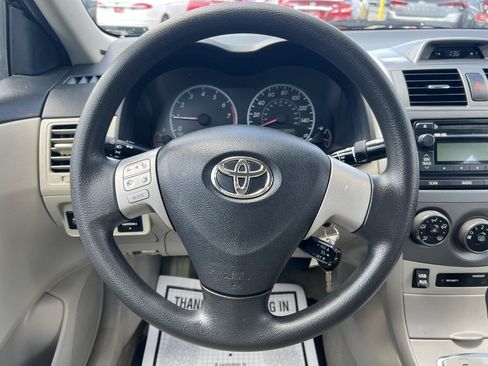 Used 2012 Toyota Corolla LE FWD image 22