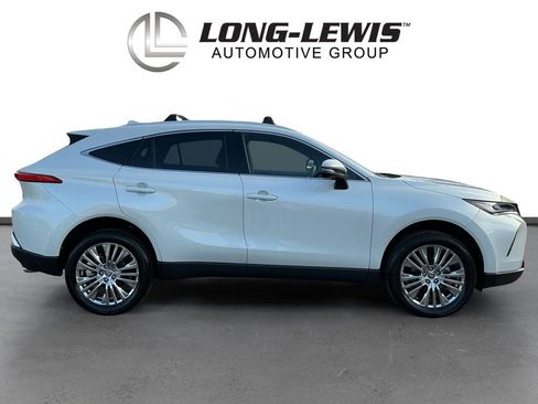 Used 2024 Toyota Venza Limited image 8