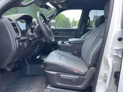 New 2026 RAM 2500 Tradesman w/ Chrome Appearance Group AWD/4WD image 25