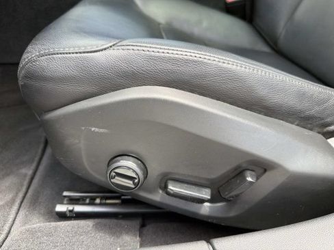 Used 2021 Volvo S60 T5 Momentum w/ Premium Package FWD image 10