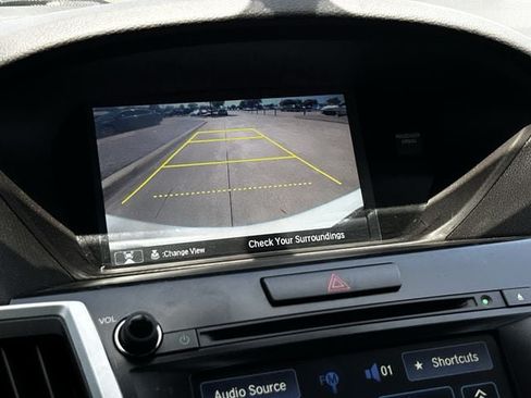 Used 2017 Acura TLX FWD image 18