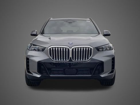New 2026 BMW X5 xDrive50e AWD/4WD image 2