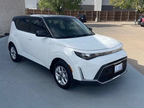 Used 2025 Kia Soul S FWD image 3