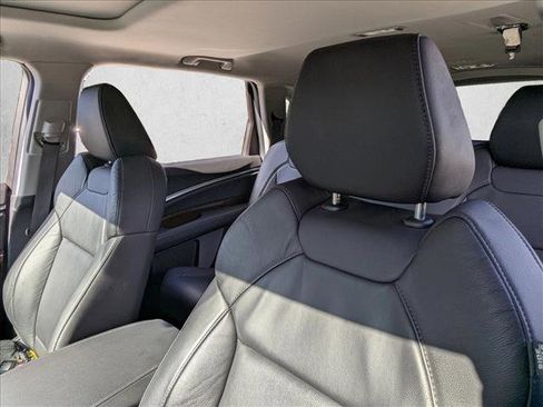 Used 2017 Acura MDX FWD w/ Technology Package image 16