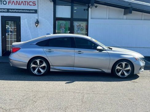 Used 2019 Honda Accord Touring image 5