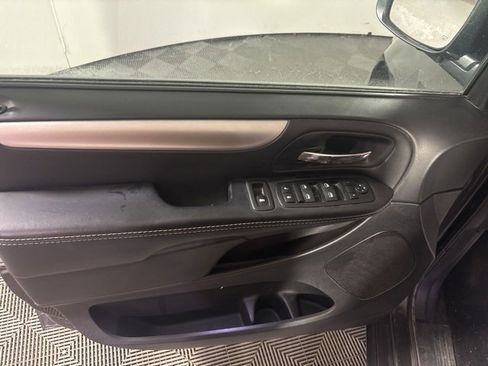 Used 2015 Dodge Grand Caravan SXT w/ Blacktop Package image 14