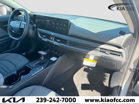 New 2025 Kia K4 EX FWD image 12