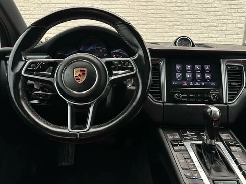Used 2017 Porsche Macan GTS image 31