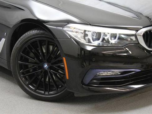 Used 2018 BMW 530e xDrive AWD/4WD image 3