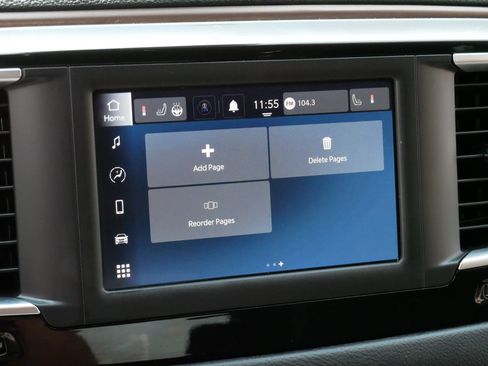 Used 2023 Chrysler Voyager LX FWD image 22