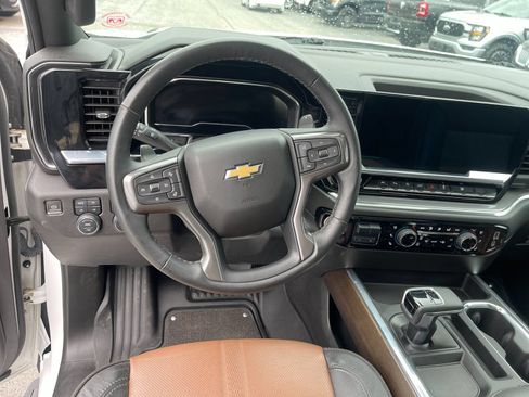 Used 2024 Chevrolet Silverado 1500 High Country w/ Max Trailering Package AWD/4WD image 17