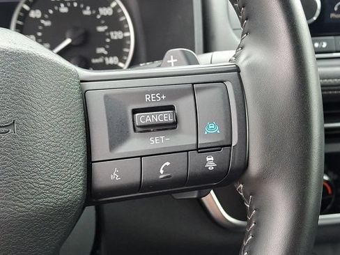 Used 2025 Nissan Rogue SV AWD/4WD image 23