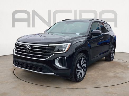 Used 2025 Volkswagen Atlas SE image 9