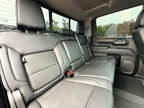 Used 2025 GMC Sierra 1500 Denali w/ Technology Package AWD/4WD image 33