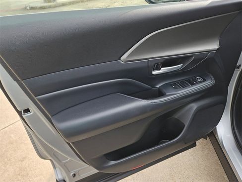 Used 2025 Toyota Grand Highlander FWD image 13