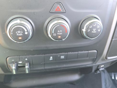 Used 2020 RAM 1500 Express w/ Express Value Package RWD image 31