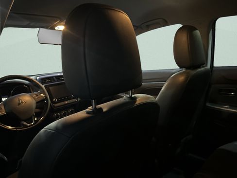 Used 2024 Mitsubishi Outlander Sport SE image 13