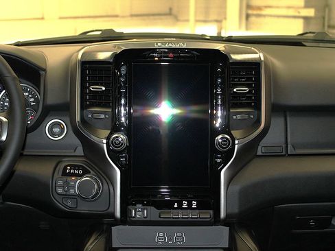 New 2026 RAM 1500 4x4 Crew Cab image 15