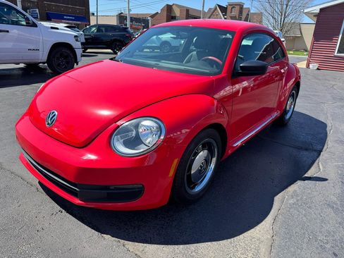 Used 2012 Volkswagen Beetle 2.5 image 1