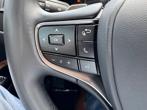 Used 2025 Lexus ES 300h F Sport FWD image 18