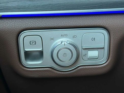 Certified 2024 Mercedes-Benz GLS 450 4MATIC image 36