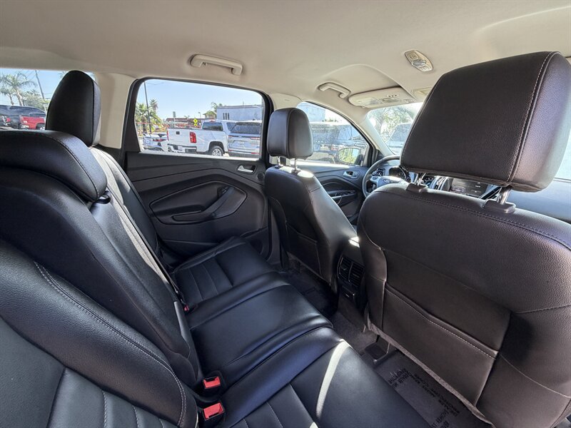 Used 2014 Ford Escape Titanium w/ Equipment Group 401A FWD image 12