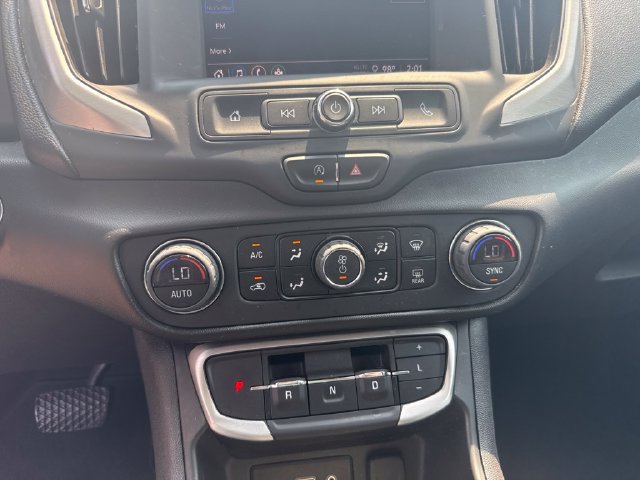 Used 2022 GMC Terrain SLE w/ Driver Convenience Package FWD image 28