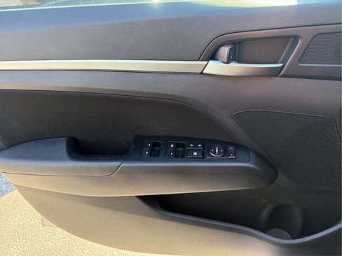 Used 2020 Hyundai Elantra Value Edition w/ Cargo Package (C1) image 21