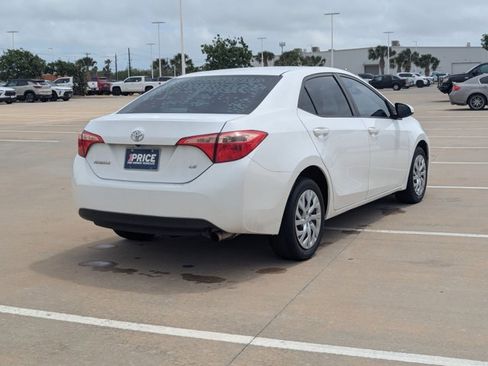 Used 2019 Toyota Corolla LE image 5