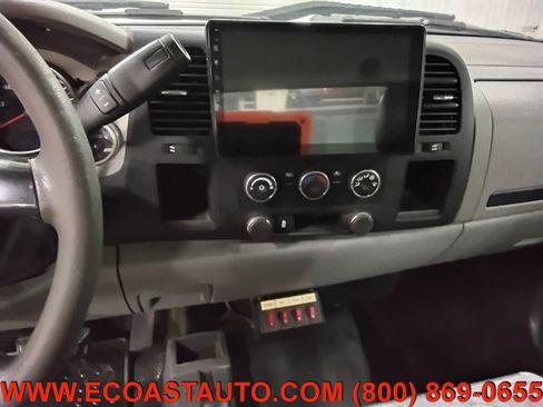 Used 2013 Chevrolet Silverado 2500 W/T AWD/4WD image 12