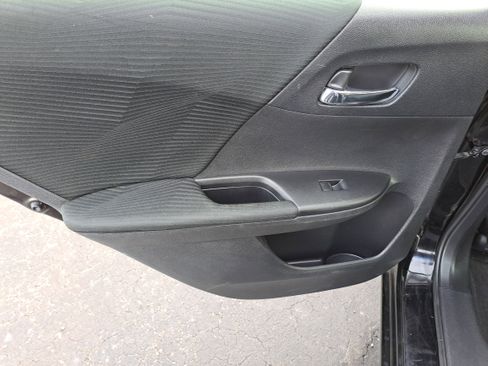 Used 2015 Honda Accord LX image 11