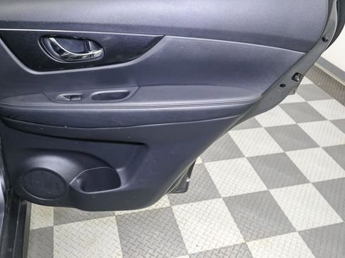 Used 2017 Nissan Rogue SV w/ SV Premium Package AWD/4WD image 21