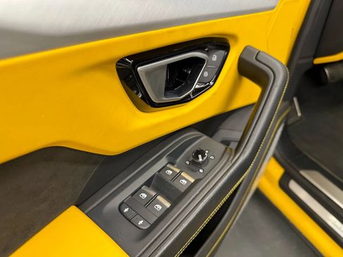 Used 2019 Lamborghini Urus image 42