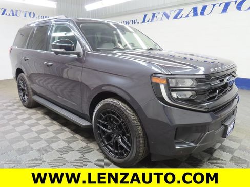 Used 2025 Ford Expedition Active AWD/4WD image 4