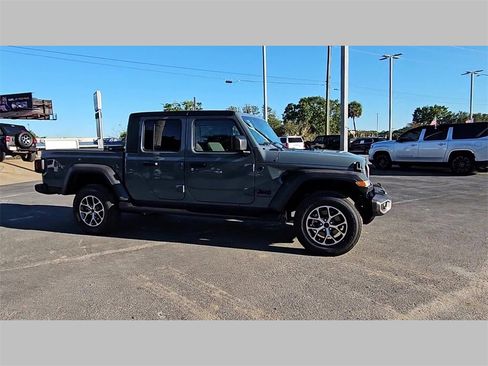 New 2025 Jeep Gladiator Sport image 34