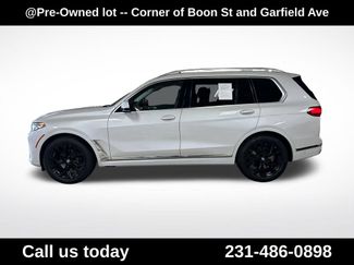 Used 2021 BMW X7 xDrive40i w/ Premium Package AWD/4WD video 2