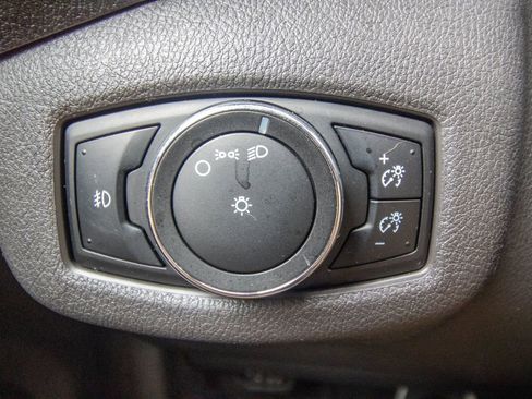 Used 2015 Ford Transit Connect XLT image 35