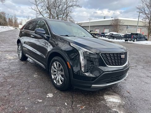 Used 2020 Cadillac XT4 Premium Luxury w/ Cold Weather Package image 4