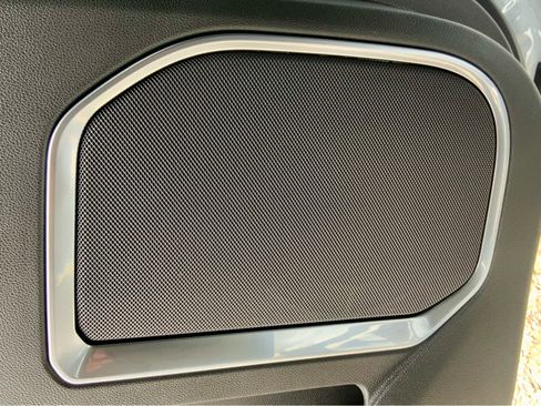 New 2026 GMC Sierra 1500 SLT w/ SLT Convenience Package image 58