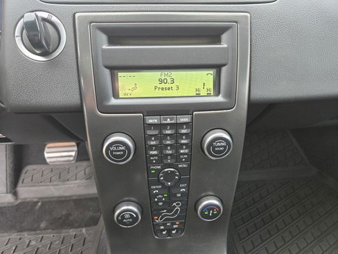 Used 2011 Volvo C30 T5 R-Design image 14